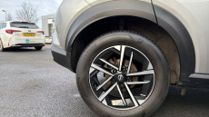 Nissan Juke 1.0 DiG-T N-Connecta 5dr Petrol Hatchback